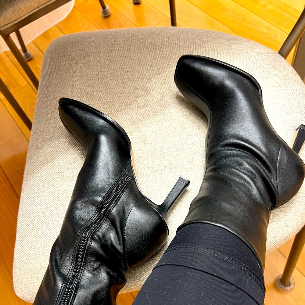 Zara brand new, leather, zipper boots sz 38